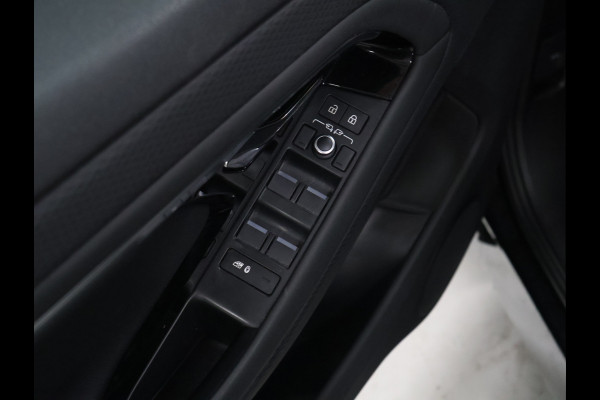 Land Rover Range Rover Evoque 1.5 P300e AWD R-Dynamic SE [SCHUIFKANTELDAK, APPLE CARPLAY, ANDROID, CRUISE CONTROL, STOELVERWARMING, MERIDIAN SOUNDSYSTEM, CAMERA, ELEKTRISCHE ACHTERKLEP, NAVIGATIE, NIEUWSTAAT]