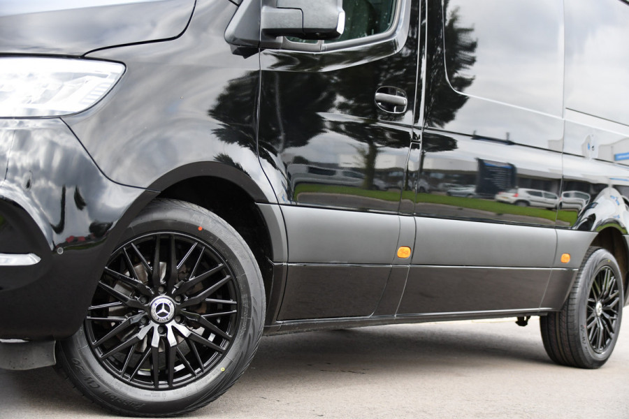 Mercedes-Benz Sprinter 316 RWD 2.2 CDI L2H2 Black Edition Adaptieve Cruise, 360 Camera, Carplay, LED, Stoelverwarming, Trekhaak, Sensoren, Automaat, Uniek!