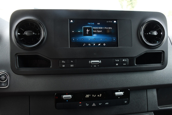 Mercedes-Benz Sprinter 316 RWD 2.2 CDI L2H2 Black Edition Adaptieve Cruise, 360 Camera, Carplay, LED, Stoelverwarming, Trekhaak, Sensoren, Automaat, Uniek!
