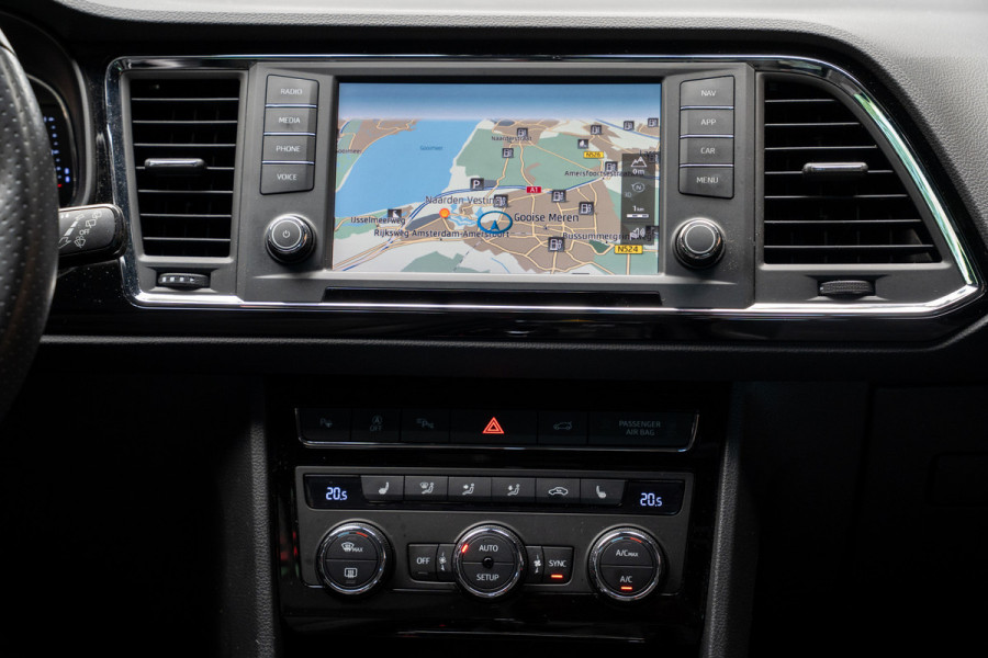 CUPRA Ateca 2.0 TSI 4DRIVE Panodak Virtual 360° Camera Leer/ Alcantara bekleding Navi ACC Climate C. Elektr. bedienbare achterklep PDC LM velgen Beats Audio systeem Elektr. bedienb. trekhaak
