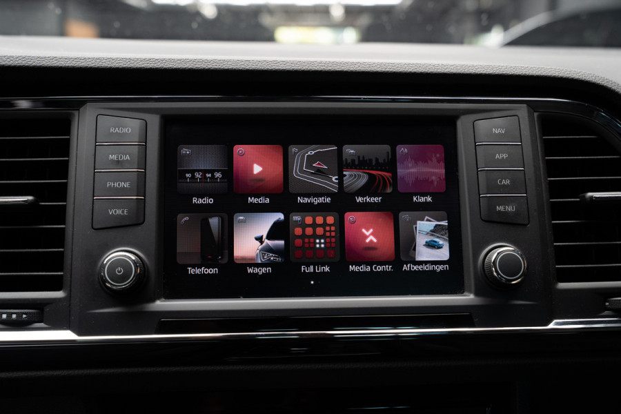 CUPRA Ateca 2.0 TSI 4DRIVE Panodak Virtual 360° Camera Leer/ Alcantara bekleding Navi ACC Climate C. Elektr. bedienbare achterklep PDC LM velgen Beats Audio systeem Elektr. bedienb. trekhaak