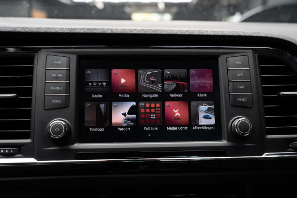 CUPRA Ateca 2.0 TSI 4DRIVE Panodak Virtual 360° Camera Leer/ Alcantara bekleding Navi ACC Climate C. Elektr. bedienbare achterklep PDC LM velgen Beats Audio systeem Elektr. bedienb. trekhaak