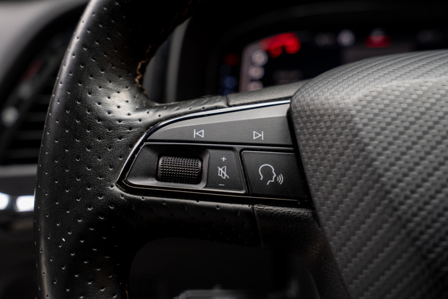 CUPRA Ateca 2.0 TSI 4DRIVE Panodak Virtual 360° Camera Leer/ Alcantara bekleding Navi ACC Climate C. Elektr. bedienbare achterklep PDC LM velgen Beats Audio systeem Elektr. bedienb. trekhaak