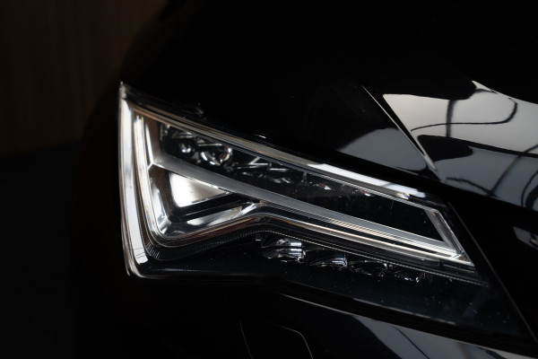 CUPRA Ateca 2.0 TSI 4DRIVE Panodak Virtual 360° Camera Leer/ Alcantara bekleding Navi ACC Climate C. Elektr. bedienbare achterklep PDC LM velgen Beats Audio systeem Elektr. bedienb. trekhaak