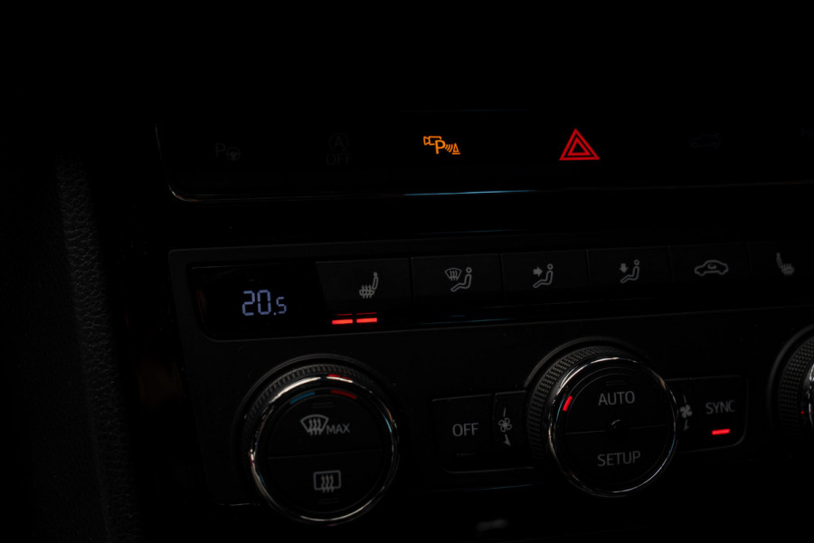 CUPRA Ateca 2.0 TSI 4DRIVE Panodak Virtual 360° Camera Leer/ Alcantara bekleding Navi ACC Climate C. Elektr. bedienbare achterklep PDC LM velgen Beats Audio systeem Elektr. bedienb. trekhaak