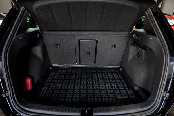 CUPRA Ateca 2.0 TSI 4DRIVE Panodak Virtual 360° Camera Leer/ Alcantara bekleding Navi ACC Climate C. Elektr. bedienbare achterklep PDC LM velgen Beats Audio systeem Elektr. bedienb. trekhaak
