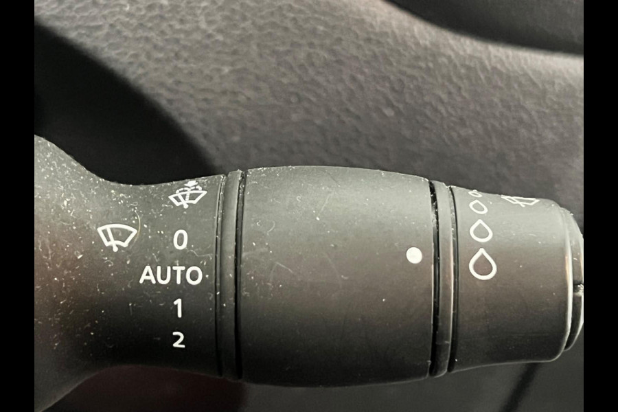 Renault Master T35 2.3 150PK Automaat Bakwagen Laadklep Meubelbak Airco Cruise Control Navigatie