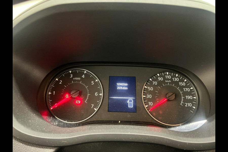 Renault Master T35 2.3 150PK Automaat Bakwagen Laadklep Meubelbak Airco Cruise Control Navigatie