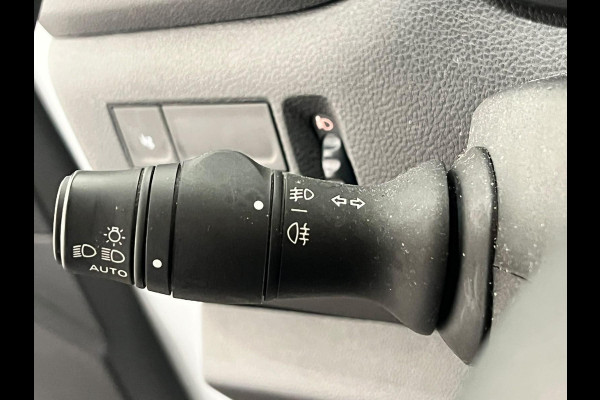 Renault Master T35 2.3 150PK Automaat Bakwagen Laadklep Meubelbak Airco Cruise Control Navigatie
