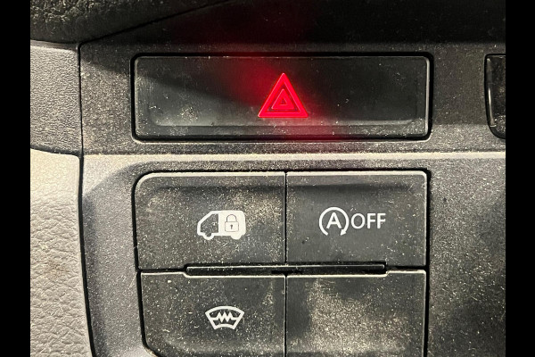 Volkswagen Crafter 35 2.0 TDI L3H3 Trendline RDW 140pk Camera PDC Achter Cruise Control Airco CarPlay Trekhaak 3000kg Bluetooth Composition Media Verwarmbare Voorruit Elek. Spiegels Elek. Ramen Centrale Vergrendeling Comfortstoel