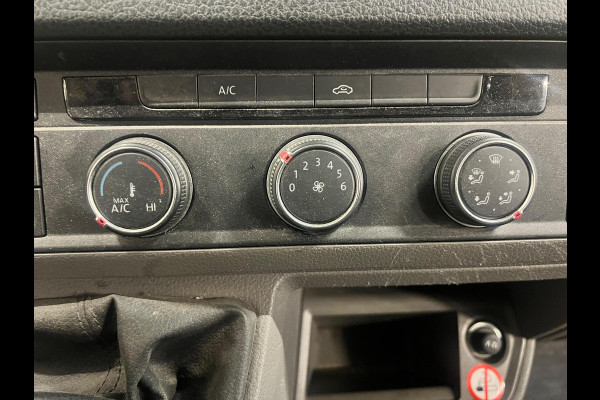 Volkswagen Crafter 35 2.0 TDI L3H3 Trendline RDW 140pk Camera PDC Achter Cruise Control Airco CarPlay Trekhaak 3000kg Bluetooth Composition Media Verwarmbare Voorruit Elek. Spiegels Elek. Ramen Centrale Vergrendeling Comfortstoel