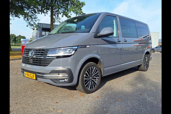 Volkswagen Transporter 2.0 TDI L2H1 30 DC Bulli Automaat | NL-Auto | Trekhaak | Blindspot | Park Assist | Airbag-Pack |