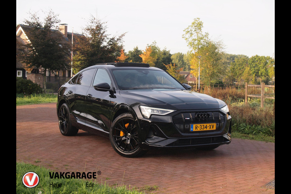 Audi e-tron Sportback 55 quattro S edition 95 kWh | Panoramadak | 360 Camera | Dubbele Laadpoort | Apple Carplay | ACC | NL-auto |