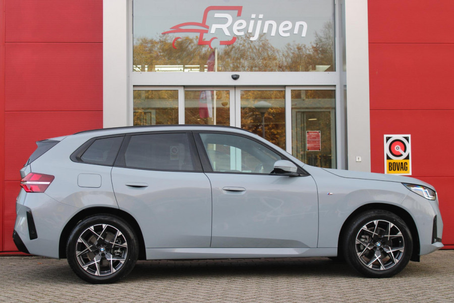 BMW X3 30e xDRIVE M-SPORT 299PK | M-SPORTPAKKET 337 MET O.A. M AERODYNAMICA PAKKET - SHADOWLINE RAAMOMLIJSTING - M-SPORT ONDERSTEL - M-INTERIEUR PAKKET - VEGANZA LEDEREN BEKLEDING - M-SPORT INTERIEURLIJSTEN - M-SPORTSTUUR - M ZWARTE HEMELBEKLEDING | PREMIUM PACK MET O.A. LENDESTEUN ELEKTRISCH VERSTELBAAR OP DE VOORSTOELEN - HARMAN KARDON PREMIUM ADIO - TRAVEL EN COMFORT SYSTEM - ADAPTIEVE FULL LED KOPLAMPEN | PROFESSIONAL PACK MET O.A. PARKING ASSISTANT PLUS - DRIVING ASSISTANT PLUS - INTERIEUR CAMERA - BMW LIVE COCKPIT PROFESSIONAL | ELEKTRISCHE VERSTELBARE SPORTSTOELEM MET