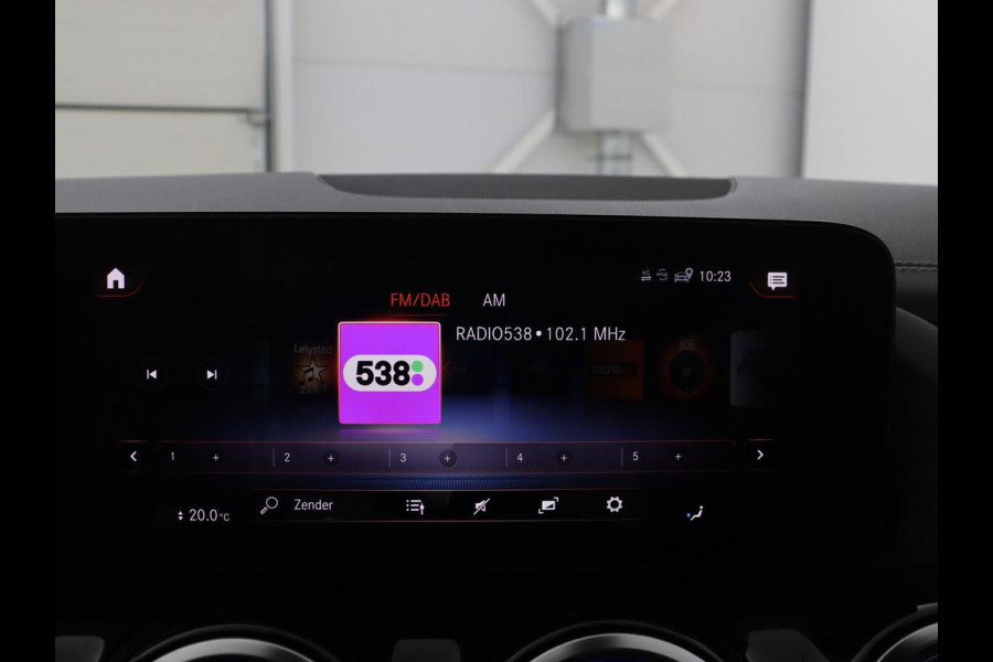 Mercedes-Benz B-Klasse 250 e Premium Plus AMG-Line | Camera | Navigatie | LED | Stoelverwarming |