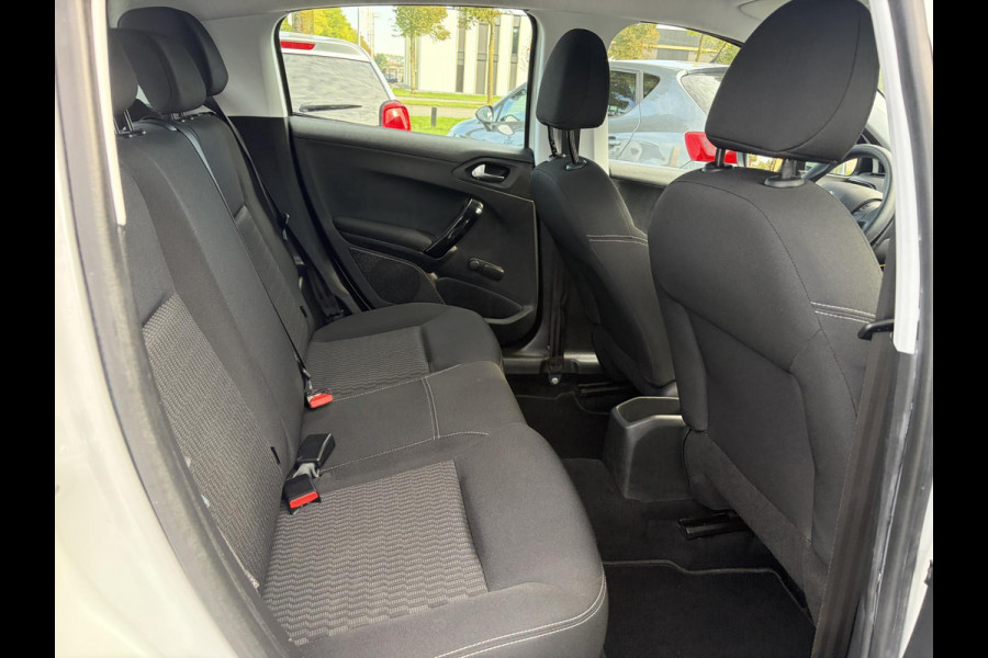 Peugeot 208 1.2 PureTech Active ✓Navi✓Carplay✓Airco✓Cruise✓5 Deurs✓Lm velgen✓N.A.P✓Apk tot 04-2027