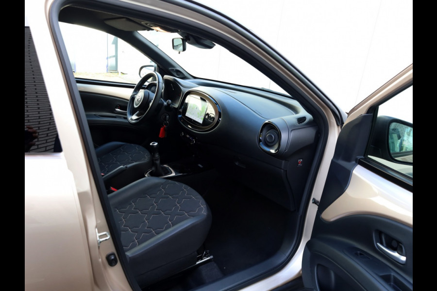 Toyota Aygo X 1.0 VVT-i MT Envy | JBL Audio | Climate Control | NL-Auto