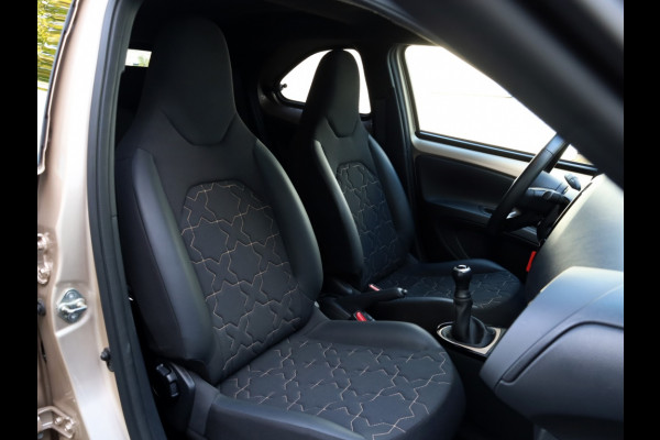 Toyota Aygo X 1.0 VVT-i MT Envy | JBL Audio | Climate Control | NL-Auto