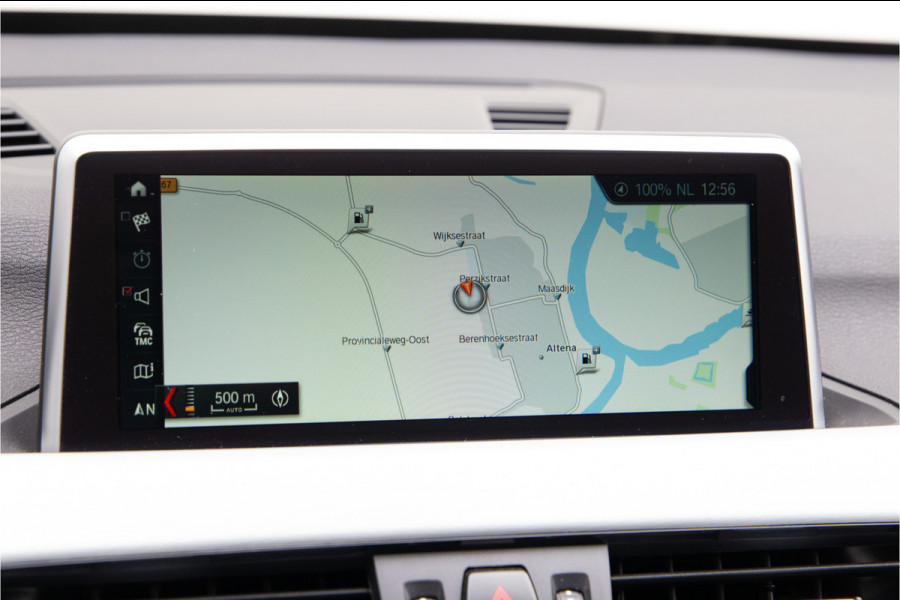 BMW X1 xDrive25i High Executive, Leder, Sportstoelen, Head-up, Navi 232pk