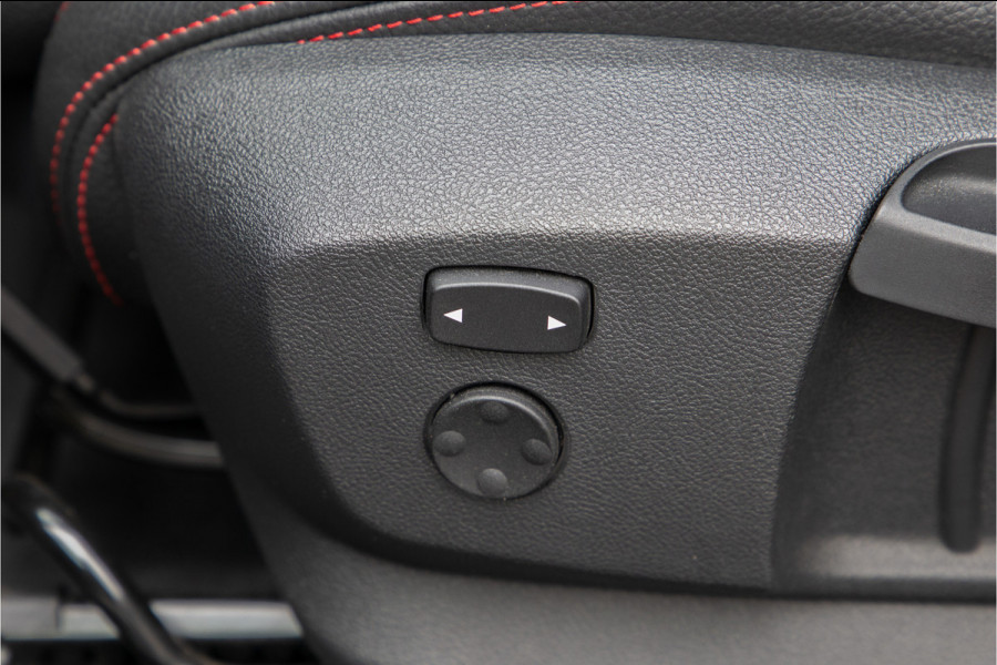 BMW X1 xDrive25i High Executive, Leder, Sportstoelen, Head-up, Navi 232pk