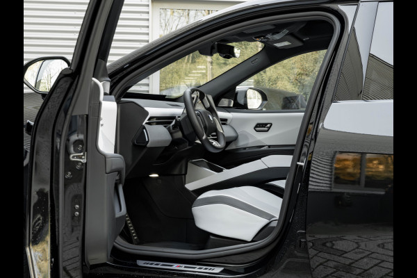 BMW iX3 50 xDrive - M-Sport - Pano - Highway Assistant - Innovation Pack