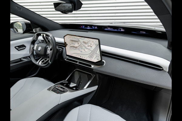 BMW iX3 50 xDrive - M-Sport - Pano - Highway Assistant - Innovation Pack
