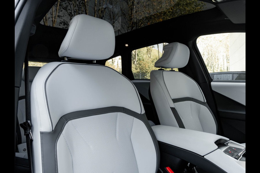 BMW iX3 50 xDrive - M-Sport - Pano - Highway Assistant - Innovation Pack