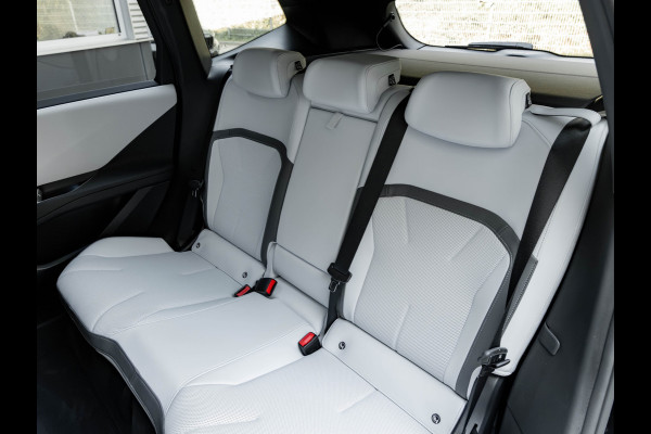 BMW iX3 50 xDrive - M-Sport - Pano - Highway Assistant - Innovation Pack