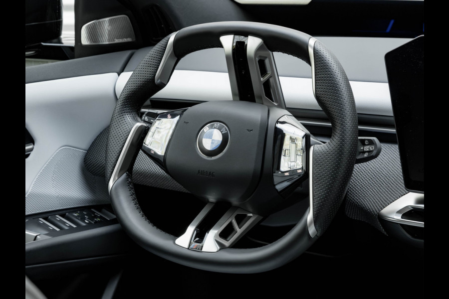BMW iX3 50 xDrive - M-Sport - Pano - Highway Assistant - Innovation Pack