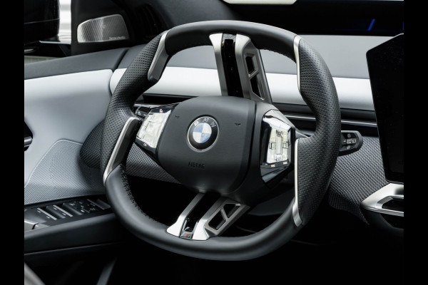 BMW iX3 50 xDrive - M-Sport - Pano - Highway Assistant - Innovation Pack