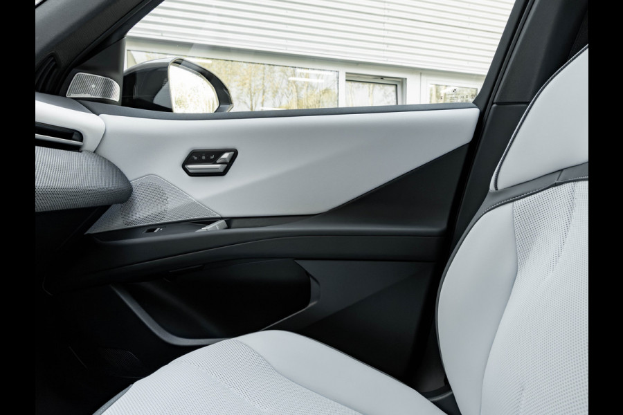 BMW iX3 50 xDrive - M-Sport - Pano - Highway Assistant - Innovation Pack