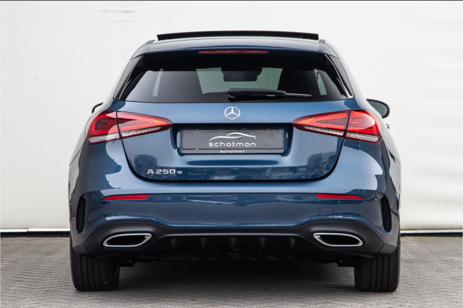 Mercedes-Benz A-Klasse 250 e AMG Nightpakket, Pano, Widescreen, Distronic, Sfeerverlichting 2022