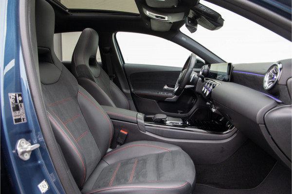 Mercedes-Benz A-Klasse 250 e AMG Nightpakket, Pano, Widescreen, Distronic, Sfeerverlichting 2022