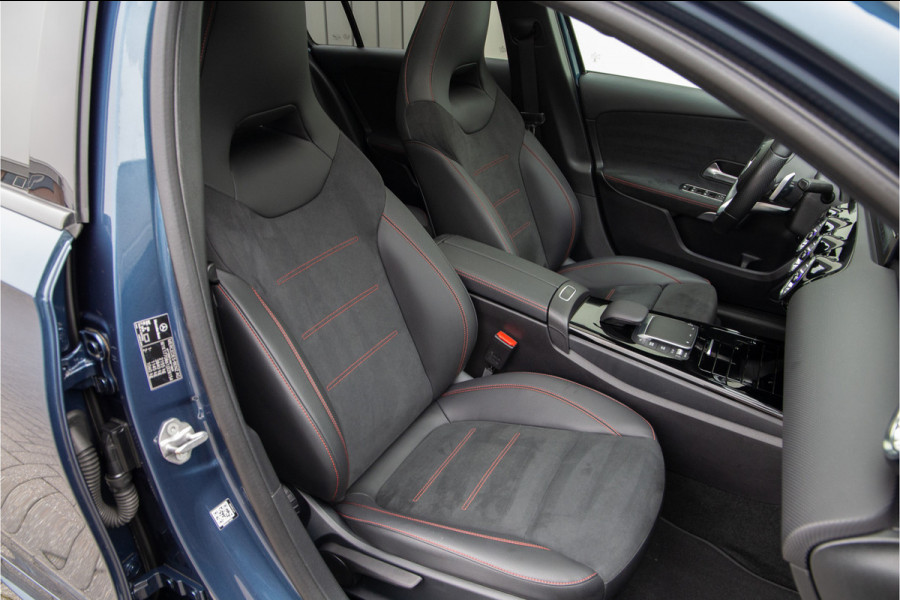 Mercedes-Benz A-Klasse 250 e AMG Nightpakket, Pano, Widescreen, Distronic, Sfeerverlichting 2022