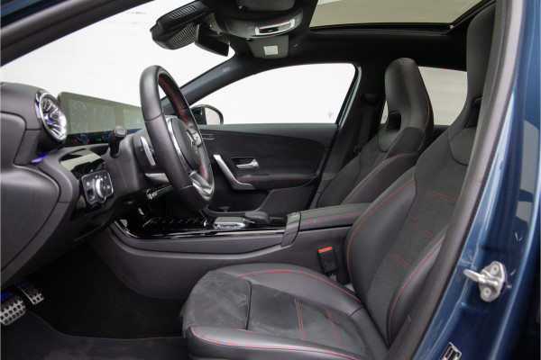 Mercedes-Benz A-Klasse 250 e AMG Nightpakket, Pano, Widescreen, Distronic, Sfeerverlichting 2022