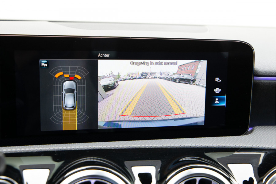 Mercedes-Benz A-Klasse 250 e AMG Nightpakket, Pano, Widescreen, Distronic, Sfeerverlichting 2022