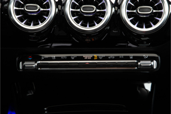 Mercedes-Benz A-Klasse 250 e AMG Nightpakket, Pano, Widescreen, Distronic, Sfeerverlichting 2022