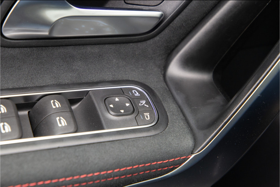 Mercedes-Benz A-Klasse 250 e AMG Nightpakket, Pano, Widescreen, Distronic, Sfeerverlichting 2022
