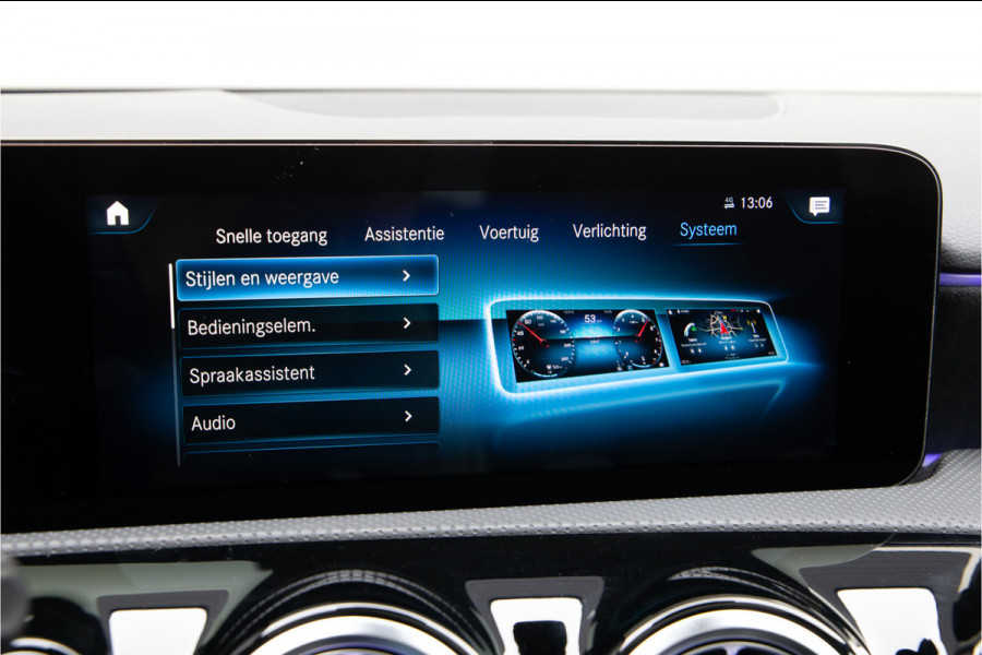 Mercedes-Benz A-Klasse 250 e AMG Nightpakket, Pano, Widescreen, Distronic, Sfeerverlichting 2022