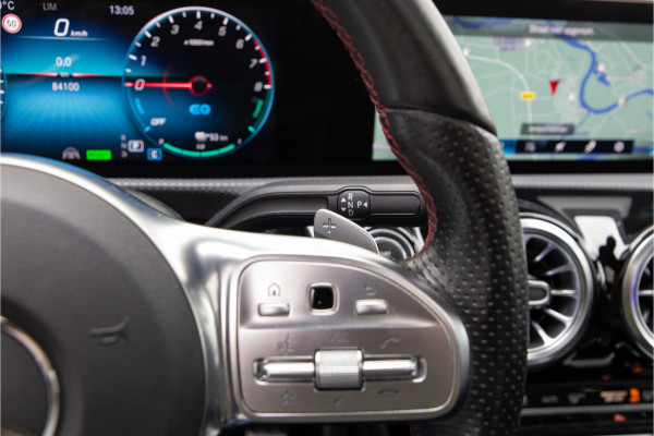 Mercedes-Benz A-Klasse 250 e AMG Nightpakket, Pano, Widescreen, Distronic, Sfeerverlichting 2022