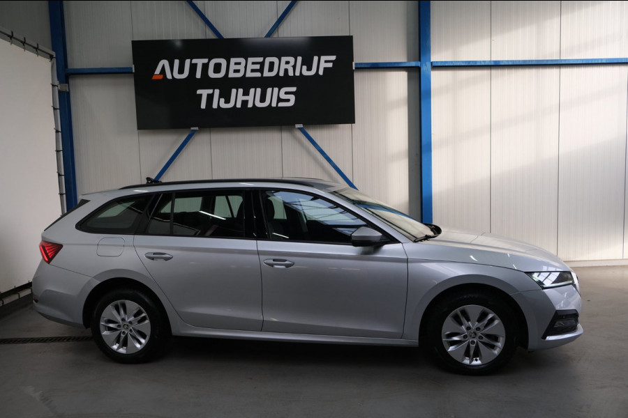 Škoda Octavia Combi 1.5 e-TSI Business Edition Automaat - Airco, Cruise, Navi, PDC, Carplay, Virtueel display, Trekhaak.