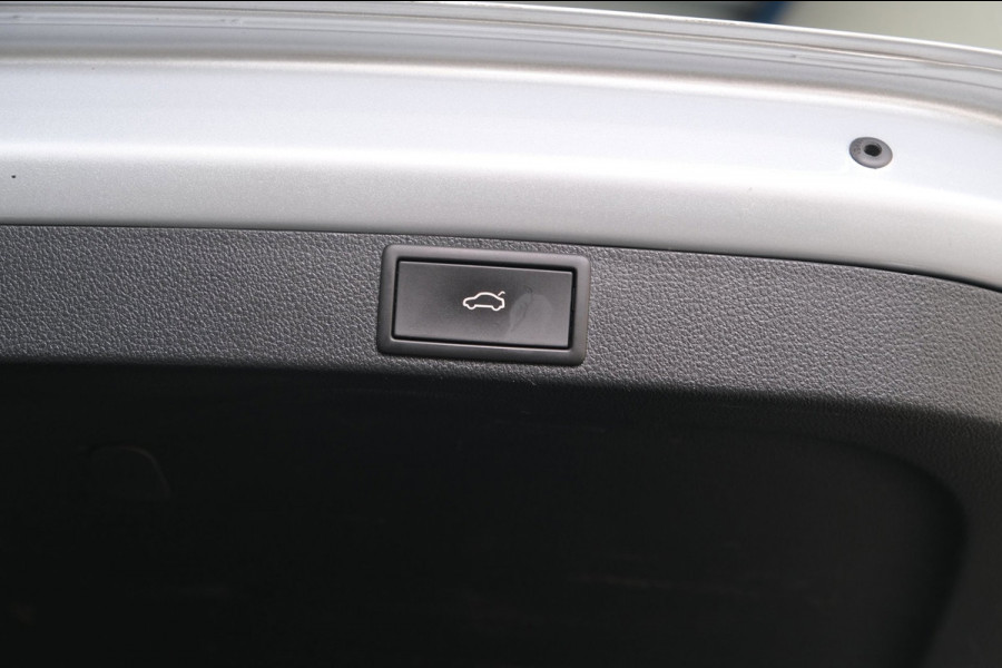 Škoda Octavia Combi 1.5 e-TSI Business Edition Automaat - Airco, Cruise, Navi, PDC, Carplay, Virtueel display, Trekhaak.