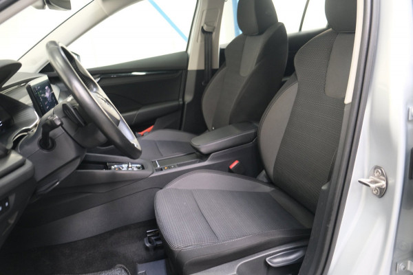 Škoda Octavia Combi 1.5 e-TSI Business Edition Automaat - Airco, Cruise, Navi, PDC, Carplay, Virtueel display, Trekhaak.
