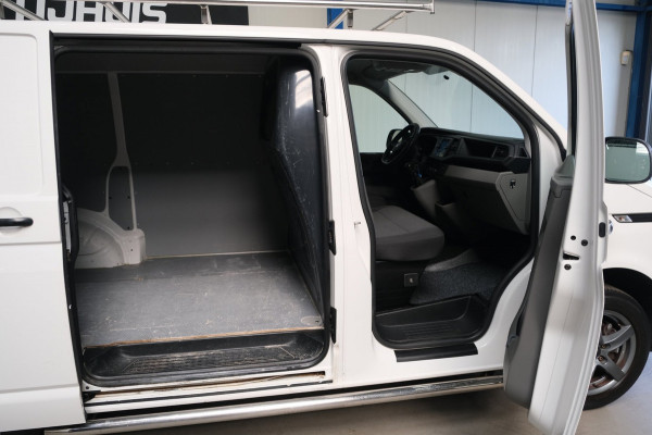 Volkswagen Transporter 2.0 TDI L1H1 26 - N.A.P. Airco, Cruise, Imperiaal, Carplay, PDC.