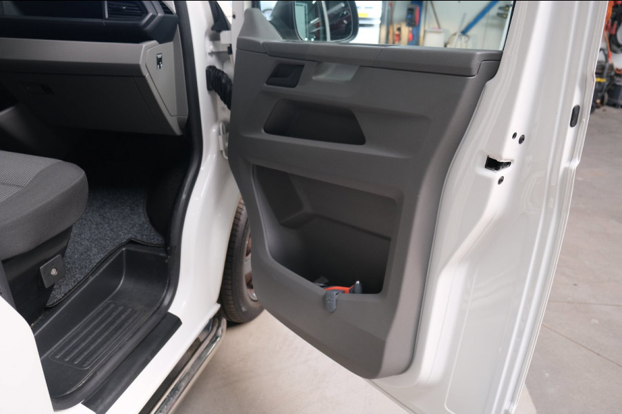 Volkswagen Transporter 2.0 TDI L1H1 26 - N.A.P. Airco, Cruise, Imperiaal, Carplay, PDC.