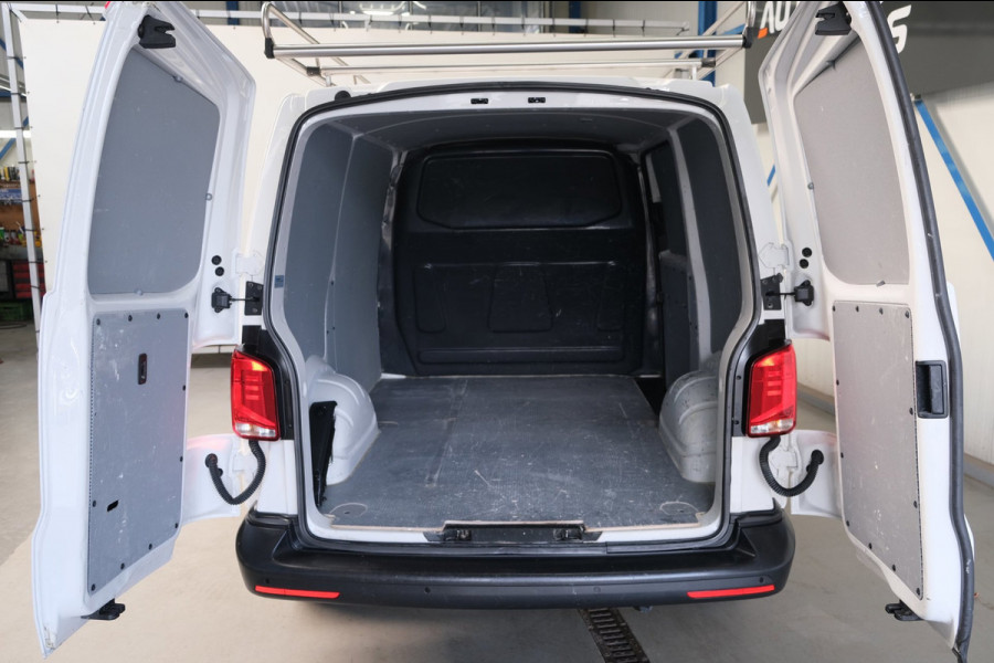 Volkswagen Transporter 2.0 TDI L1H1 26 - N.A.P. Airco, Cruise, Imperiaal, Carplay, PDC.