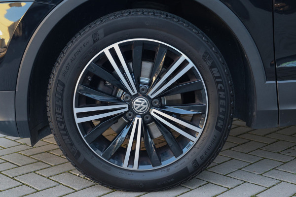 Volkswagen Tiguan 1.4 TSI ACT Highline Business | PANO | MEMORY | 360 | ELEK TREKHAAK | KEYLESS | STOELVERW | ELEK KOFFERKLEP |