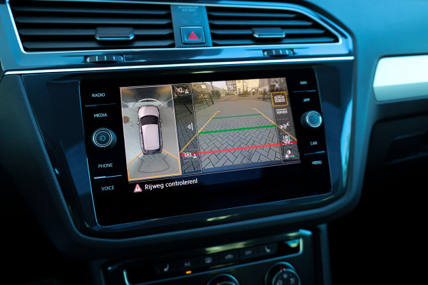 Volkswagen Tiguan 1.4 TSI ACT Highline Business | PANO | MEMORY | 360 | ELEK TREKHAAK | KEYLESS | STOELVERW | ELEK KOFFERKLEP |