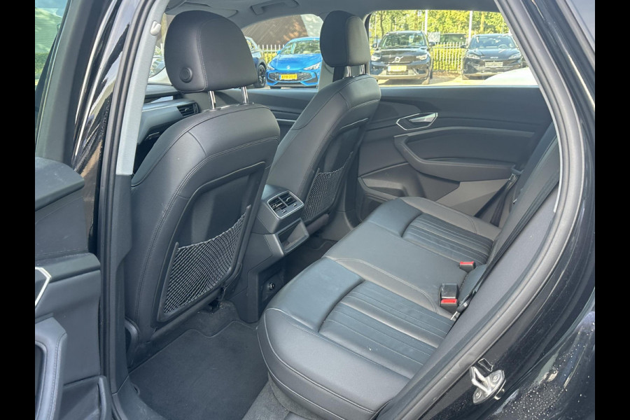 Audi e-tron 55 quattro Advanced edition Plus 95 kWh SOH 93% | MEM. STOEL | ELEK. STOELEN | ACHTERUITRIJ CAMERA | STOEL VERWARMING | 21'' WIELEN | RIJKLAAR MET 12 MND BOVAG GARANTIE | AFNM. TREKHAAK | PANO | SCHUIFDAK |
