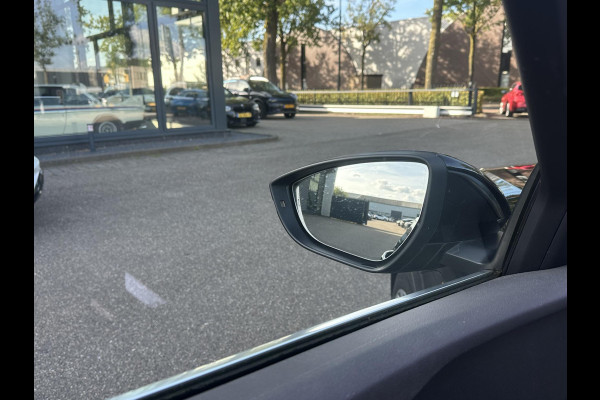 Audi e-tron 55 quattro Advanced edition Plus 95 kWh SOH 93% | MEM. STOEL | ELEK. STOELEN | ACHTERUITRIJ CAMERA | STOEL VERWARMING | 21'' WIELEN | RIJKLAAR MET 12 MND BOVAG GARANTIE | AFNM. TREKHAAK | PANO | SCHUIFDAK |